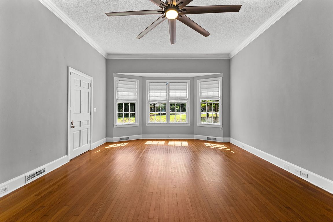 next background image