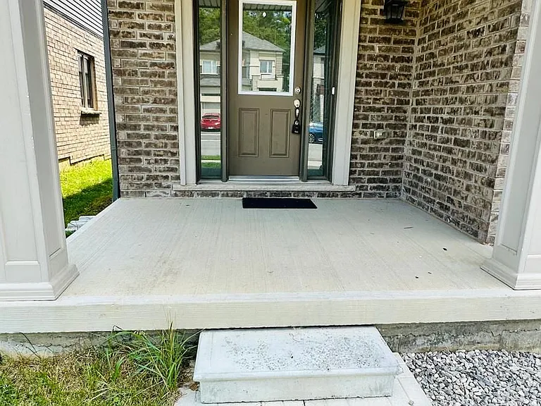 74 Macklin St — Photo 3