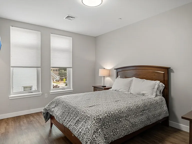 642 Main St #301 — Photo 8
