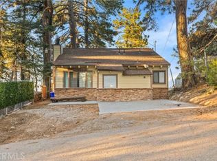 26589 Lakeview Dr, Rimforest, CA 92378