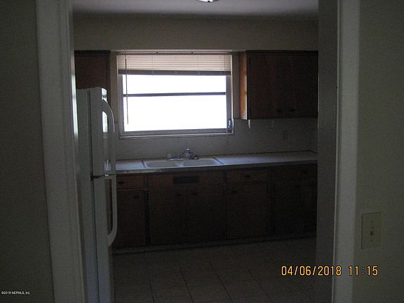 2nd image of 1114 Arco Dr APT 4