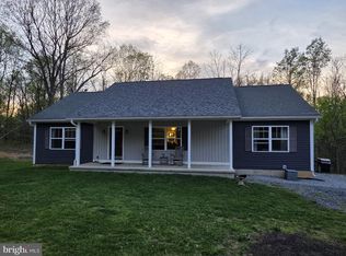 288 Cavern Rd, Hedgesville, WV 25427