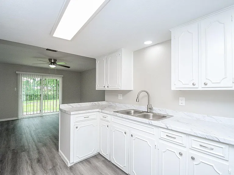 12610 Plum Meadow Ln — Photo 5