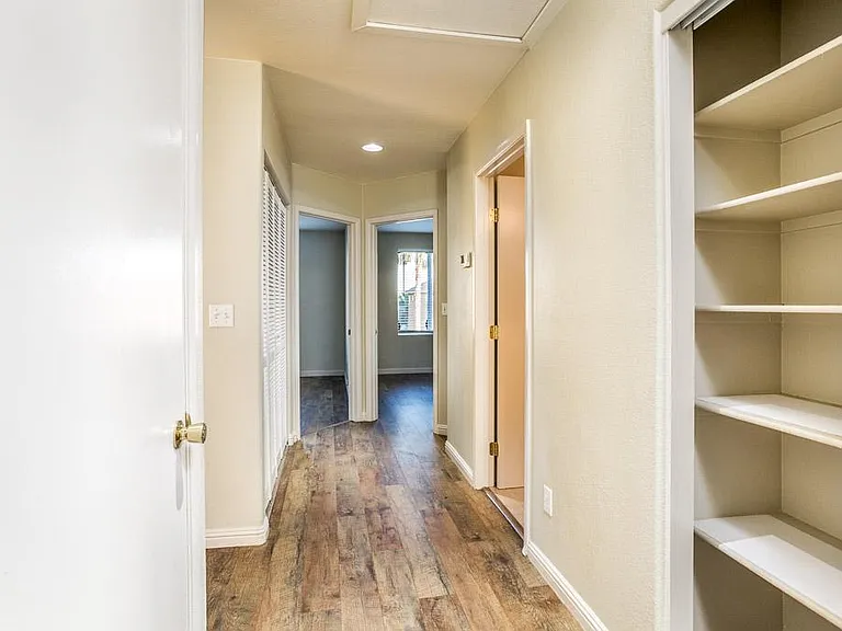 2609 Los Palos St — Photo 12