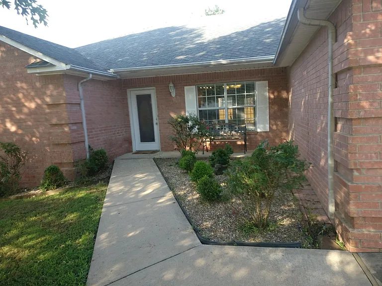 2783 N Boxwood Dr — Photo 2