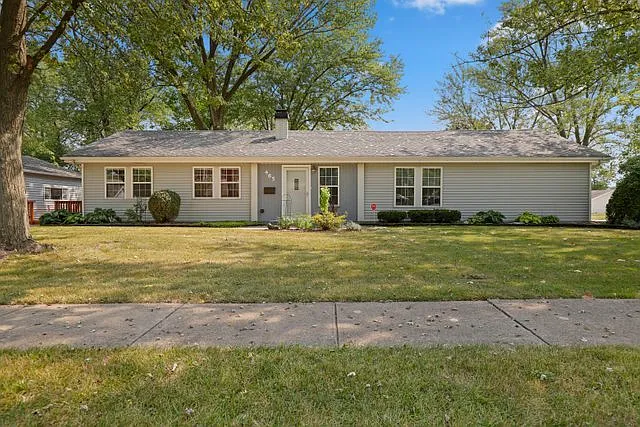 465 Lincoln Dr photo 1