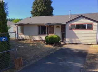 241 Sweet Ln, Cottage Grove, OR 97424