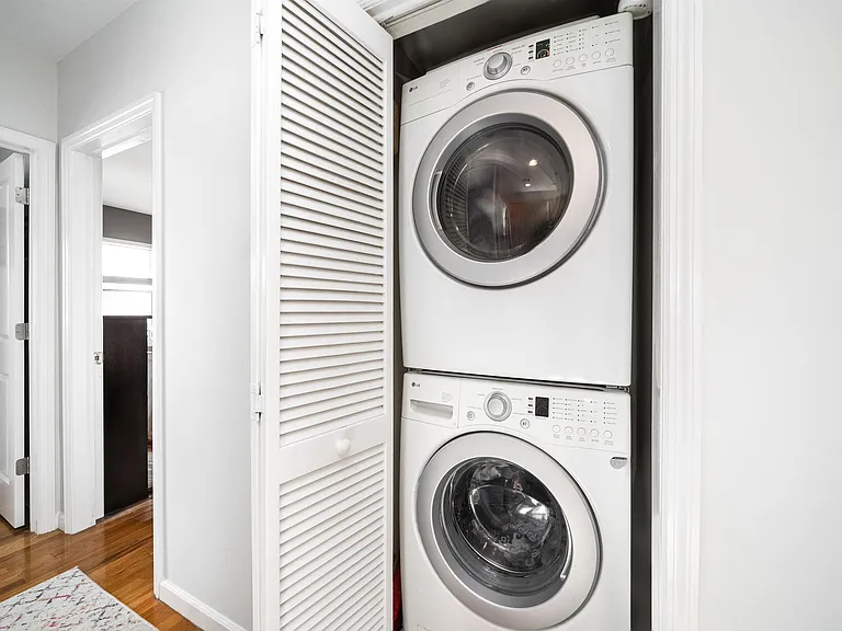 536 Grand St #403 — Photo 12