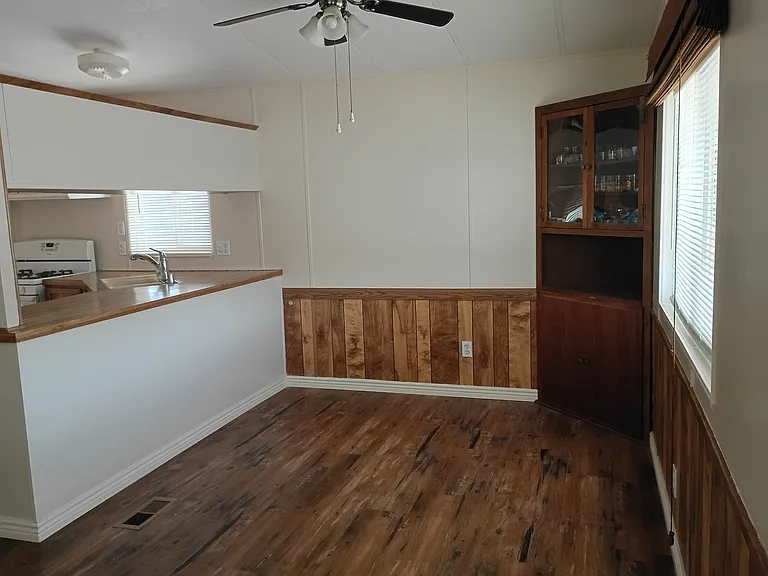 Dining Kitchen counter