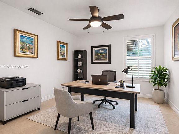 4th image of 3744 Oak Ridge Cir