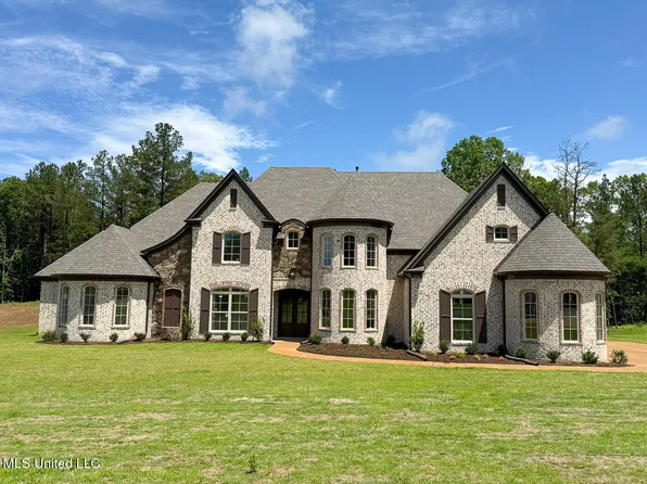11306 Vickis Ln, Olive Branch, MS 38654