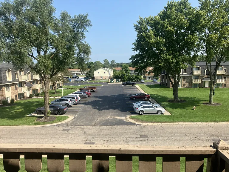 Windsor Place Apartments — Photo 155