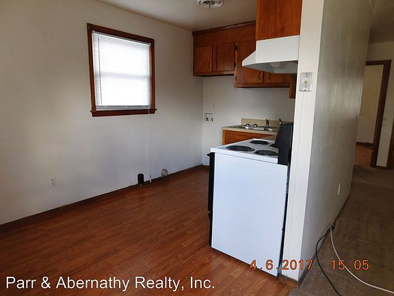 3rd image of 810-B E Poythress St