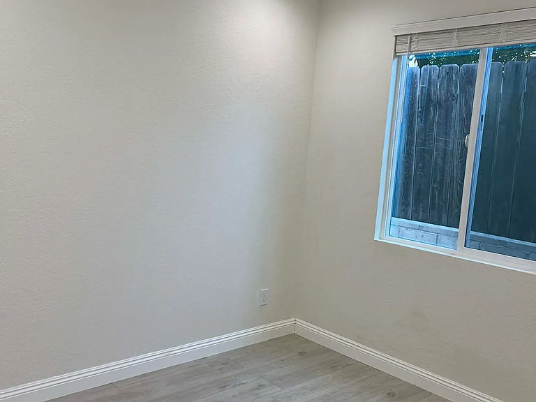 5337 Saxon St — Photo 12
