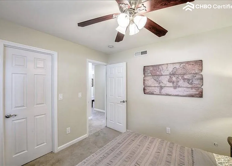 3911 Hills Ct — Photo 24