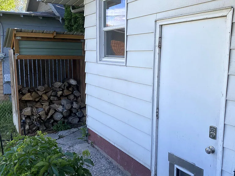 234 S Johnson Ave — Photo 31