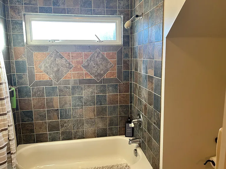 2510 Lynn St — Photo 11