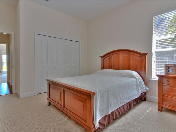 4th image of 6883 Bushnell Dr