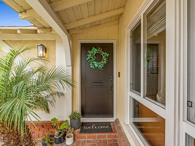 5614 Coliseum St — Photo 2