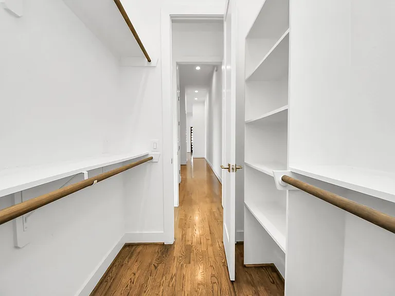 732 W 22nd St #A — Photo 20