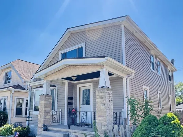 2802 S Chicago AVENUE, South Milwaukee, WI 53172