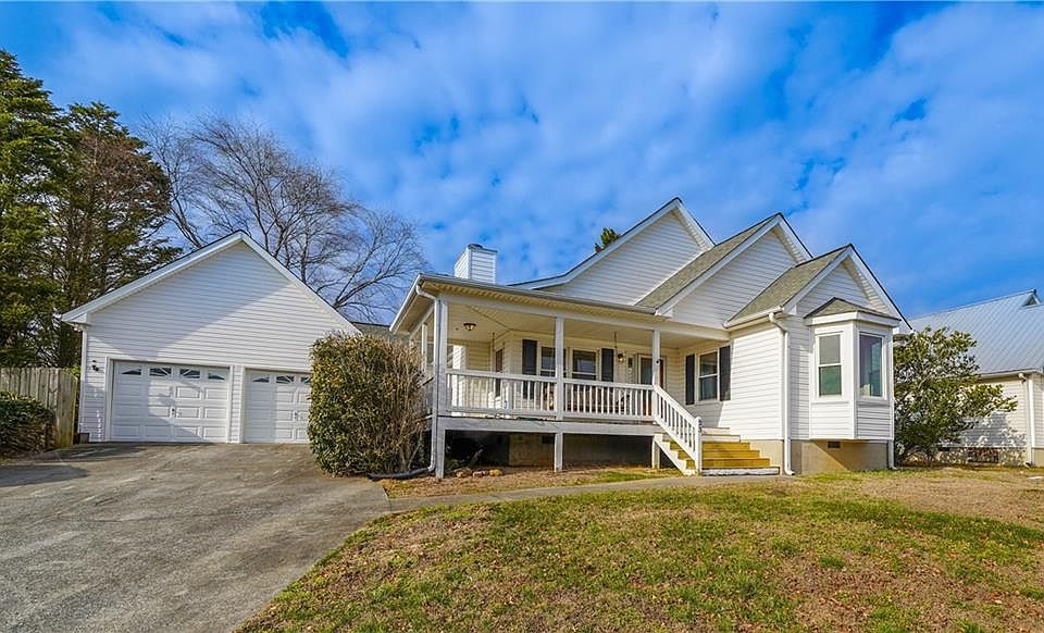 1st image of 23 Moriah Way NE