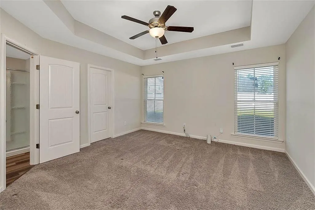 4 bed, 3.0 bath, 2120 sqft, $2,395 — Photo 4