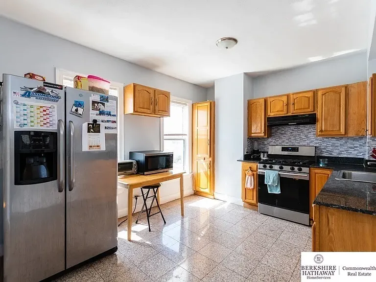 469 Salem St — Photo 8