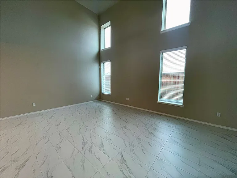 553 Sand Branch Dr — Photo 8