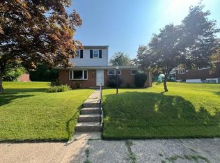 555 Beechwood St, Emmaus, PA 18049
