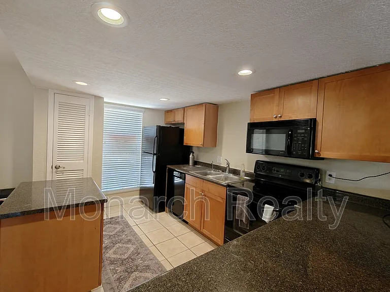 1810 NW 23rd Blvd #165 — Photo 18