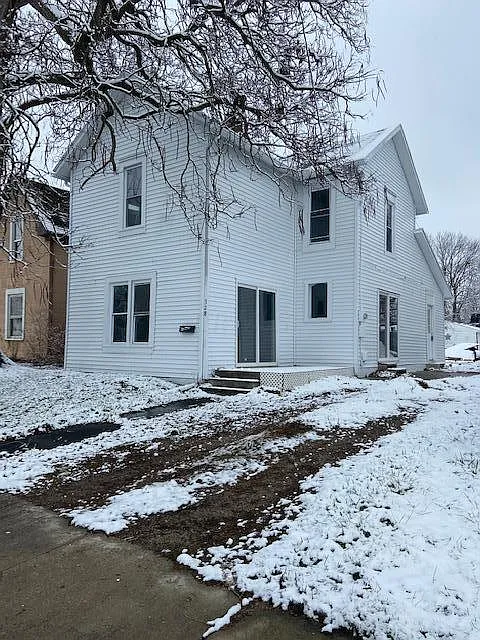 328 W 9th St photo 1