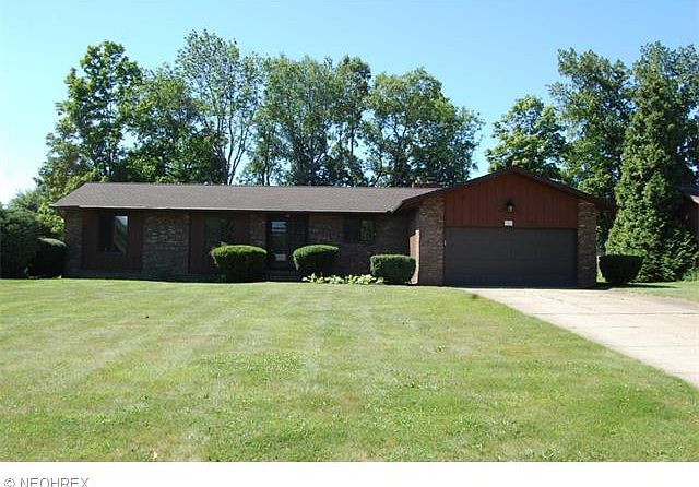 1st image of 3360 Dowling Dr