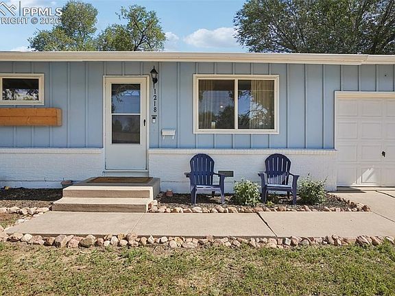 5th image of 1218 Rushmore Dr