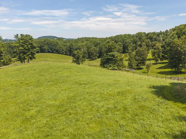 3 Long Level Rd SW, Floyd, VA 24091