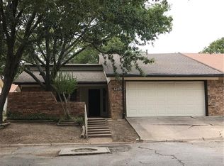 6205 Post Oak Ter, Fort Worth, TX 76112