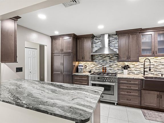 3rd image of 31 Halliday Road