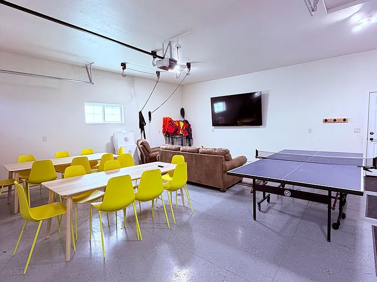 Building's Lounge