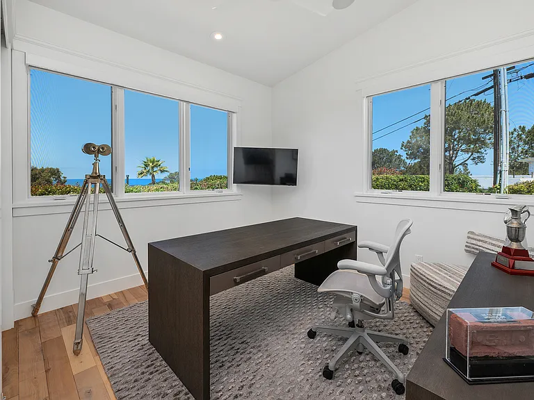 Office or Guest bedroom on main floor