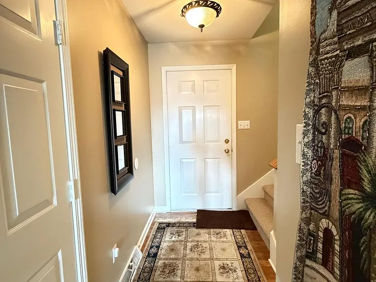 217 Newberry Ln — Photo 2
