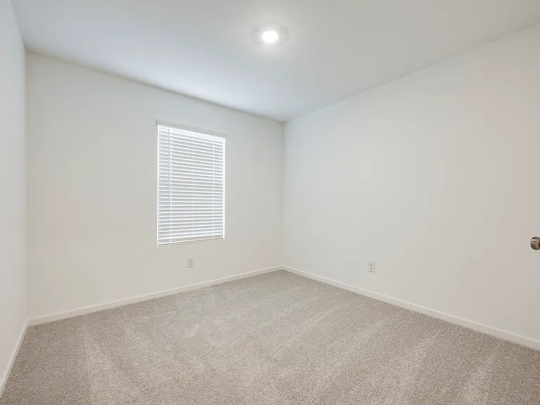4945 Draper Ridge Dr — Photo 10