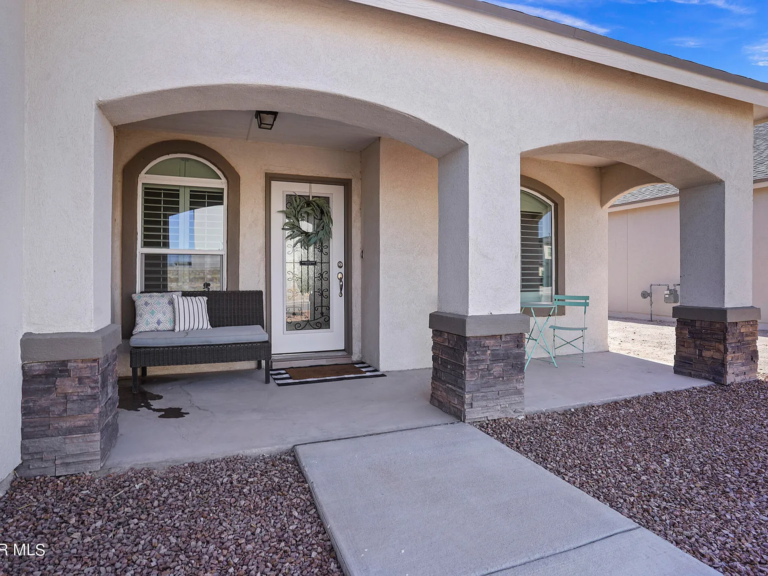 4 bed, 2.0 bath, 1895 sqft, $2,000 — Photo 4