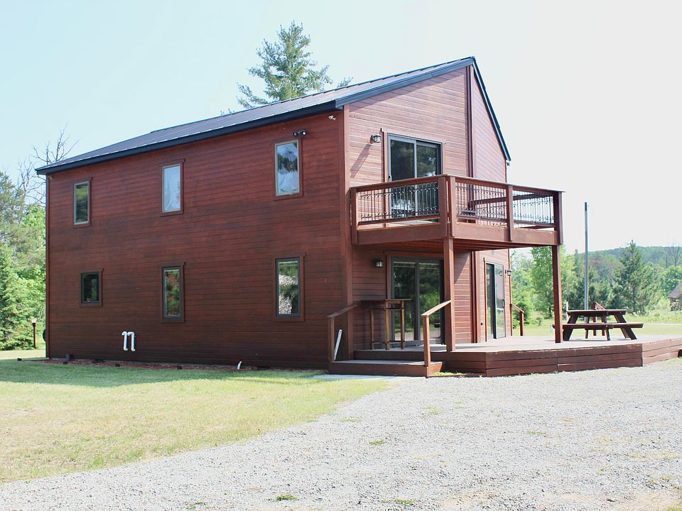 1st image of 3009 NE Trail Rd