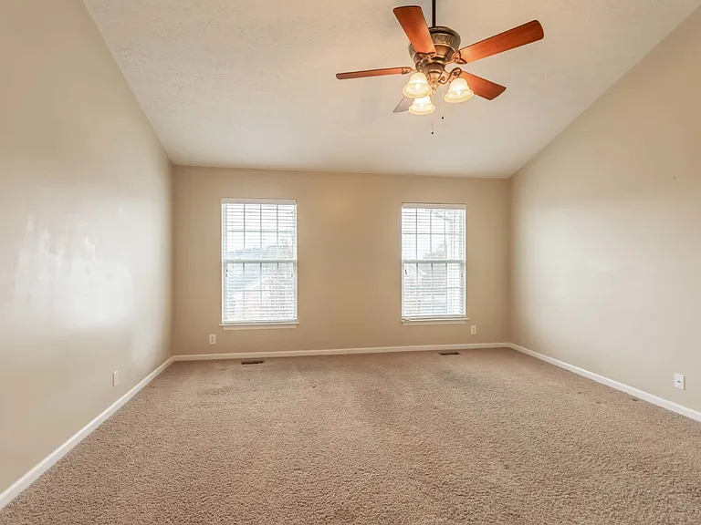 4716 Chepstow Dr — Photo 10