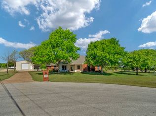1411 Honeysuckle Ridge Ct, Midlothian, TX 76065