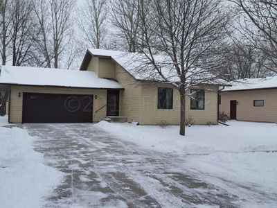 831 12th Ave E, West Fargo, ND, 58078
