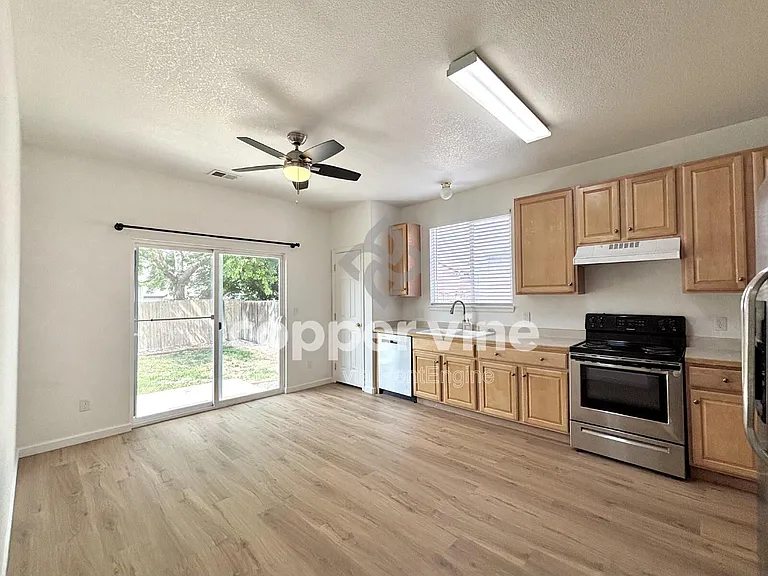 13955 E 105th Ave — Photo 6