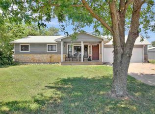 9735 SW Santa Fe Lake Rd, Augusta, KS 67010