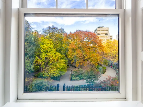 242 East 15th Street 6 image 3 of 11