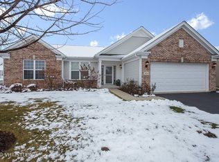 2524 Edgewater Dr, Elgin, IL 60124